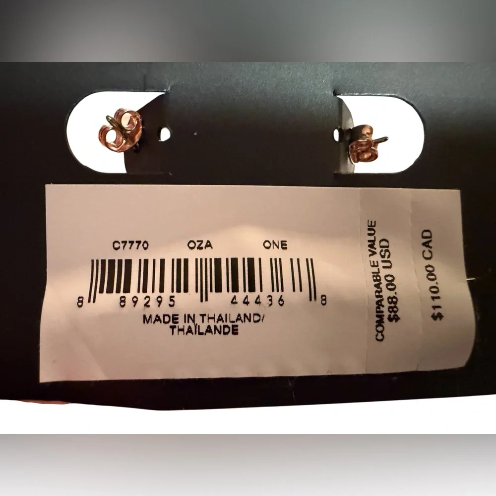 Coach Logo Huggie Earrings White
Enamel Rose Gold Signature “C” NWT + Extras! - Picture 4 of 4